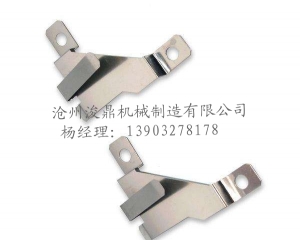 衝壓件加工衝頭磨損導（dǎo）致衝孔變小